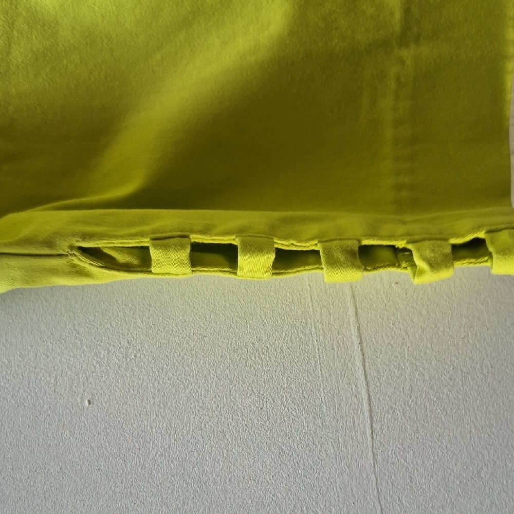 Vibrant Lime Capris for Women - Picture 4 of 6
